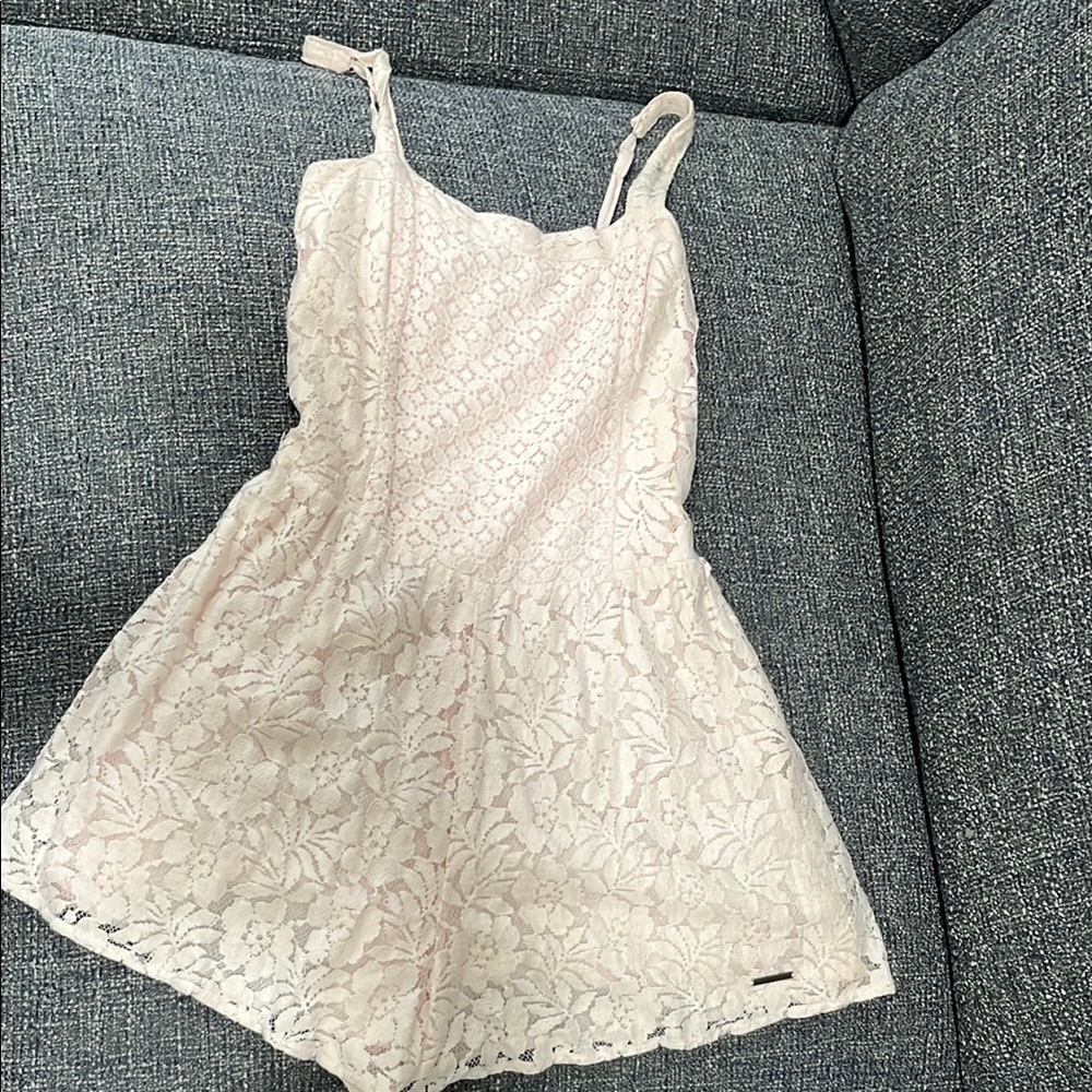 Elegant Lace playsuit  in light pink